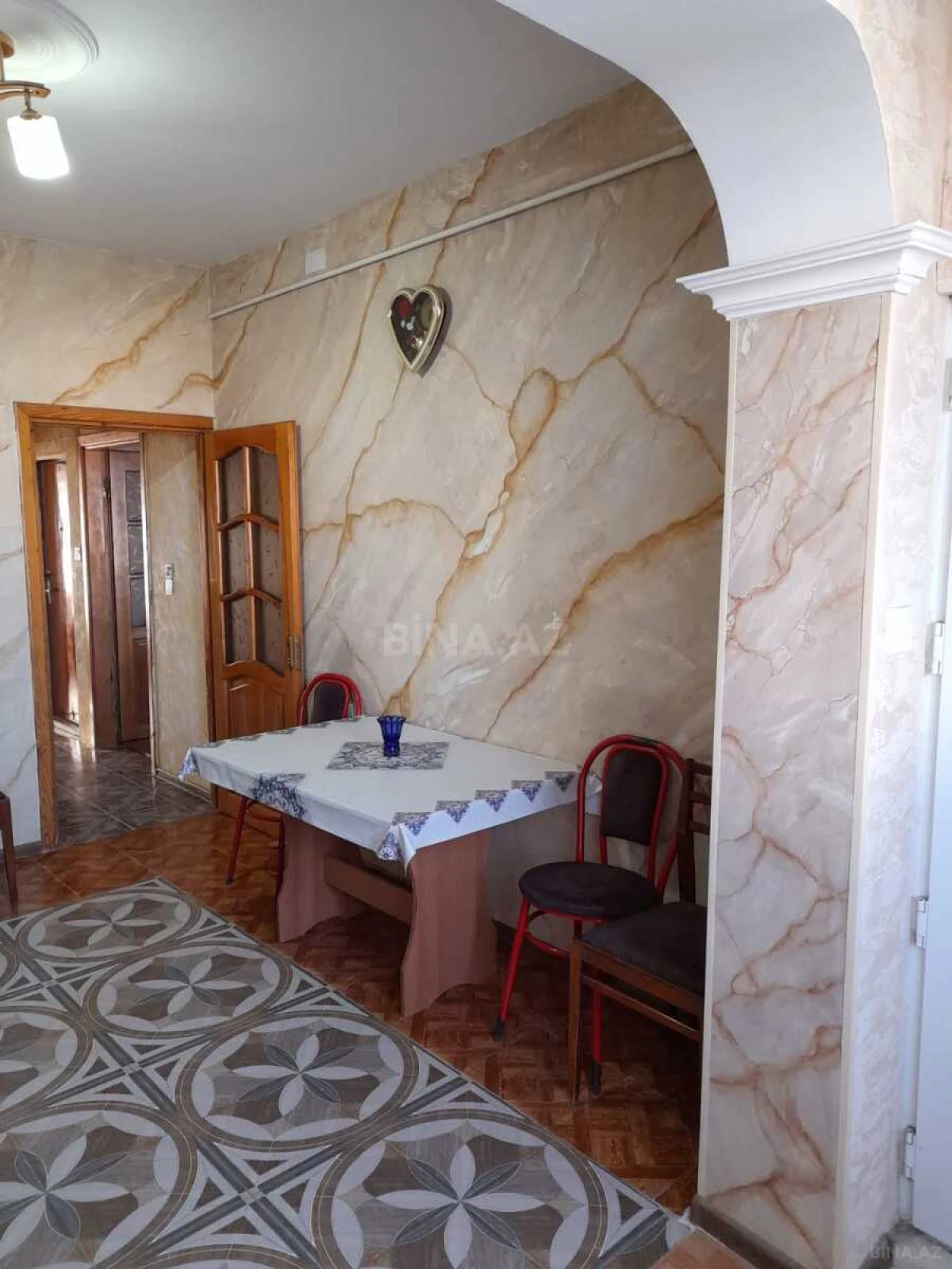 Kirayə verilir 2 otaqlı mənzil 60 m²
