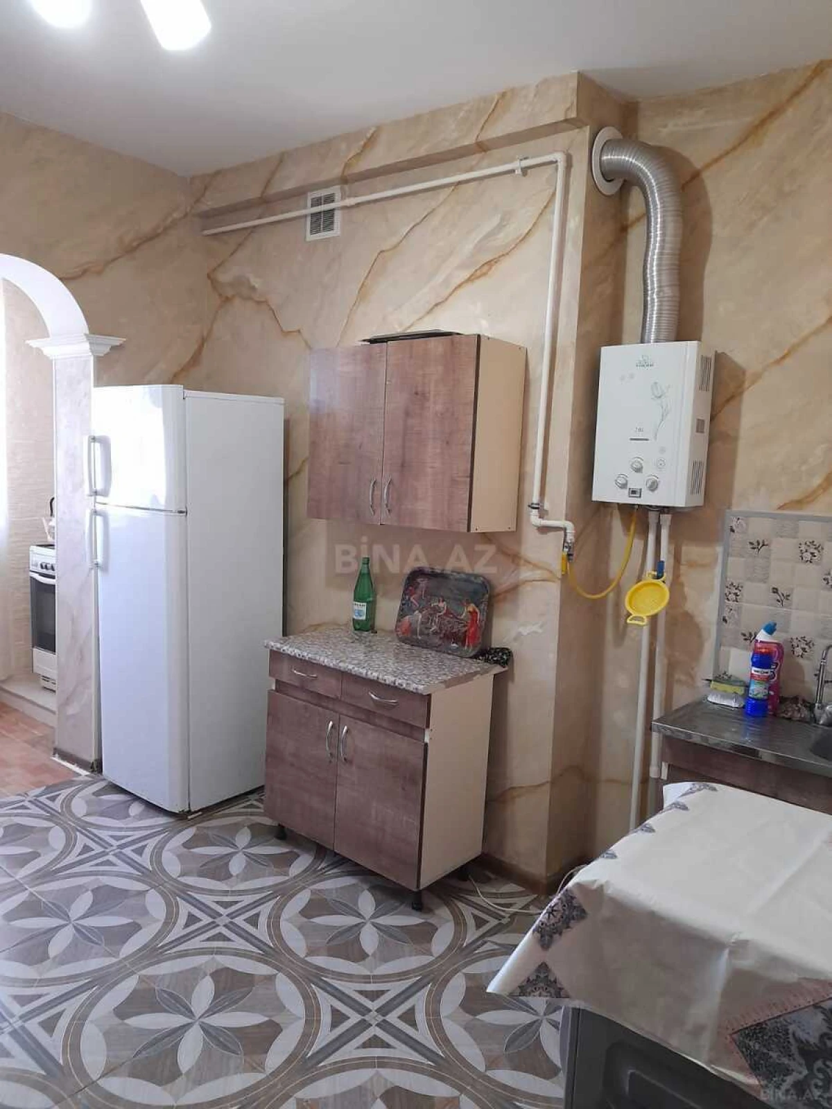 Kirayə verilir 2 otaqlı mənzil 60 m²
