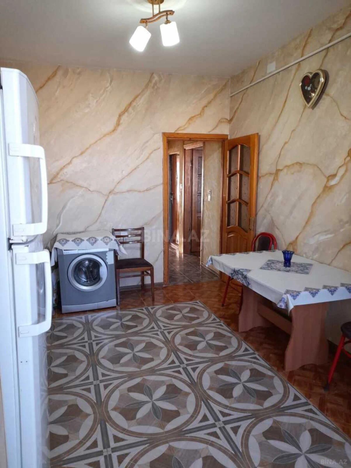 Kirayə verilir 2 otaqlı mənzil 60 m²