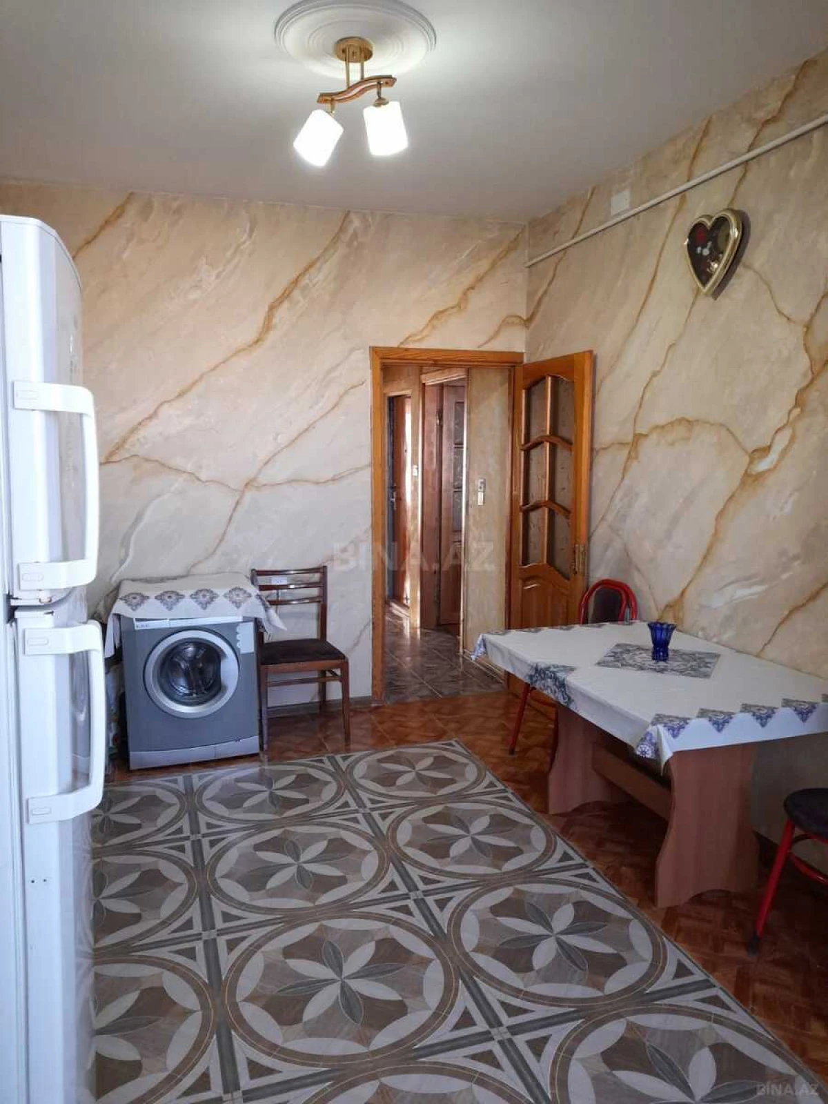 Kirayə verilir 2 otaqlı mənzil 60 m²