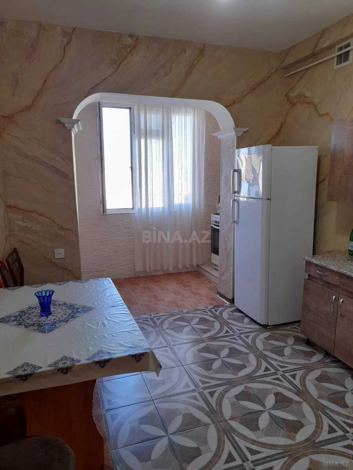 Kirayə verilir 2 otaqlı mənzil 60 m²