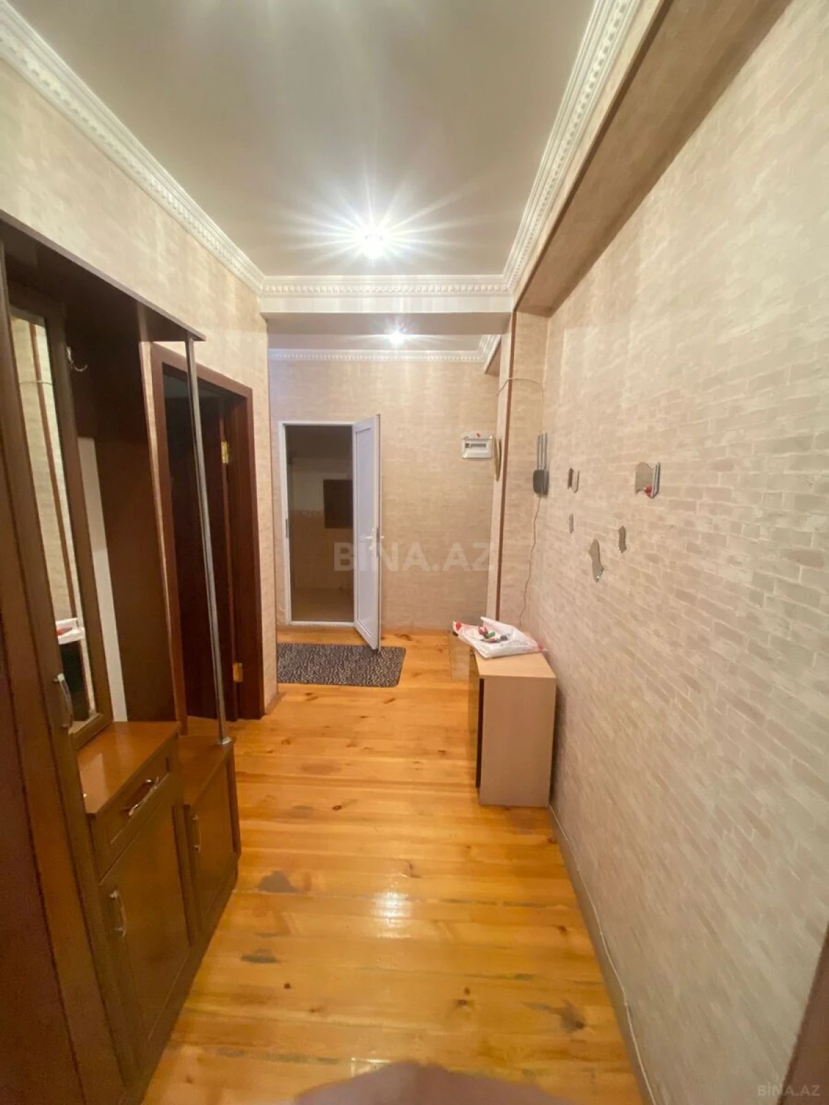 Kirayə verilir 2 otaqlı mənzil 80 m²