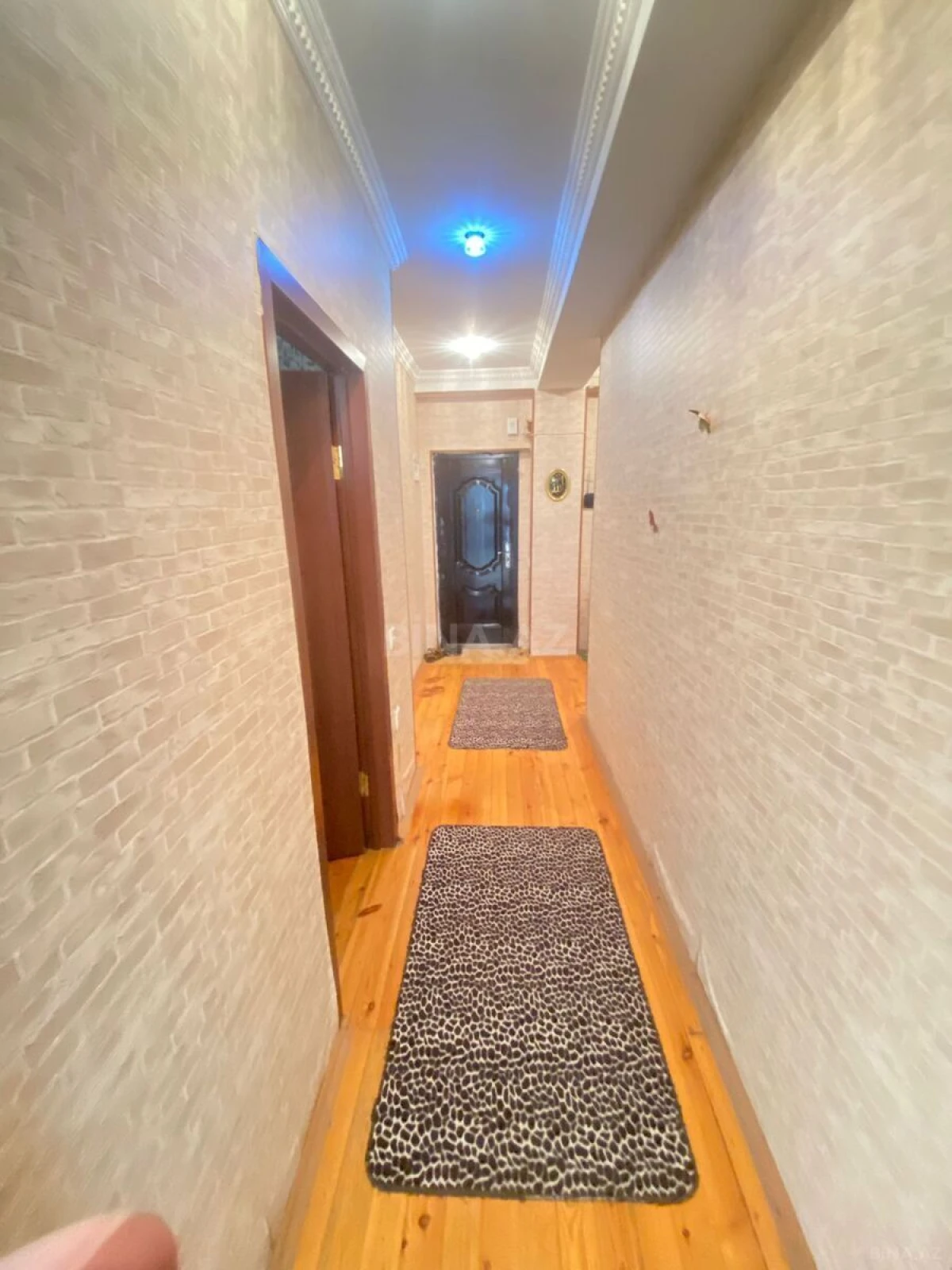 Kirayə verilir 2 otaqlı mənzil 80 m²