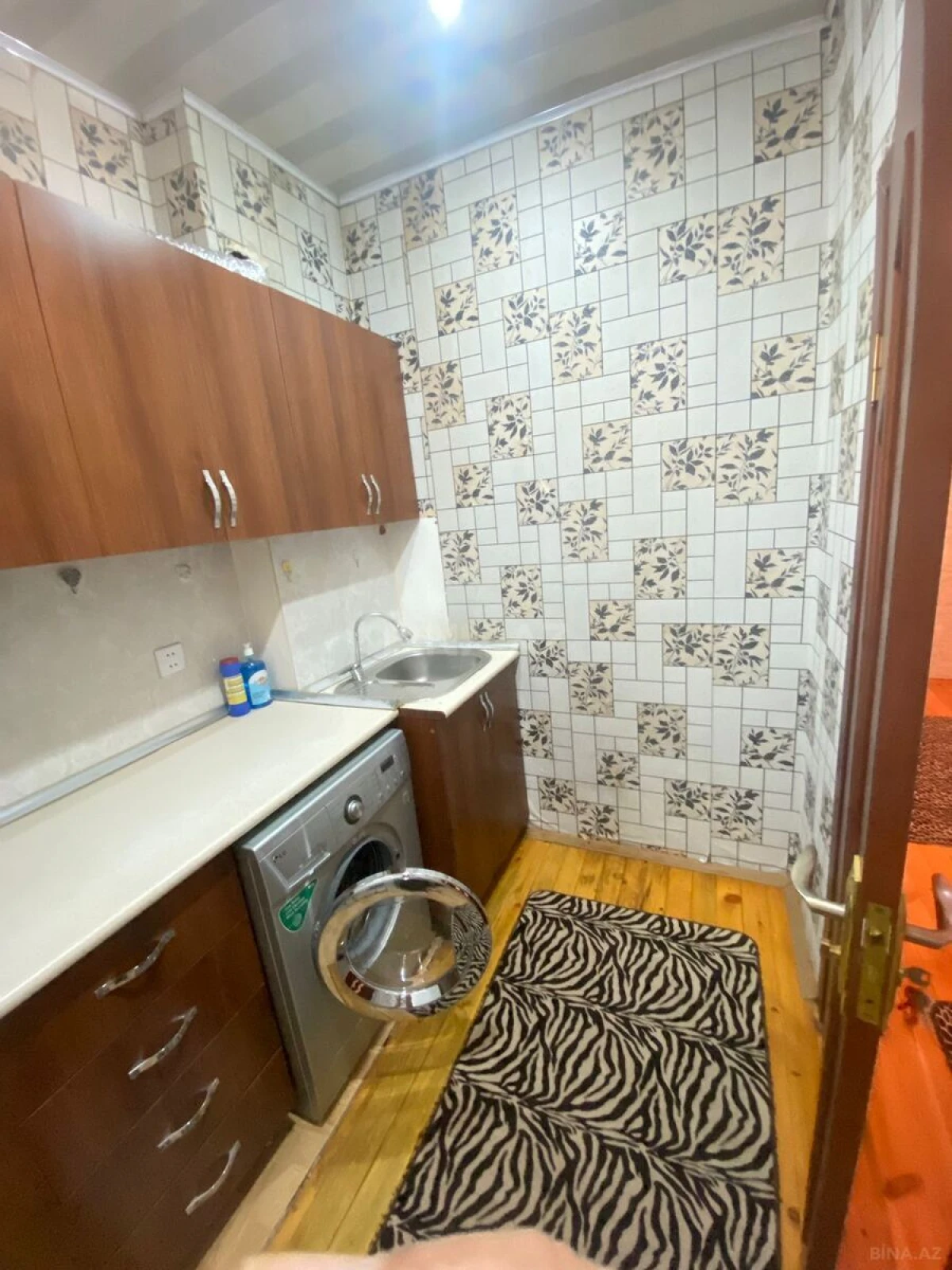 Kirayə verilir 2 otaqlı mənzil 80 m²
