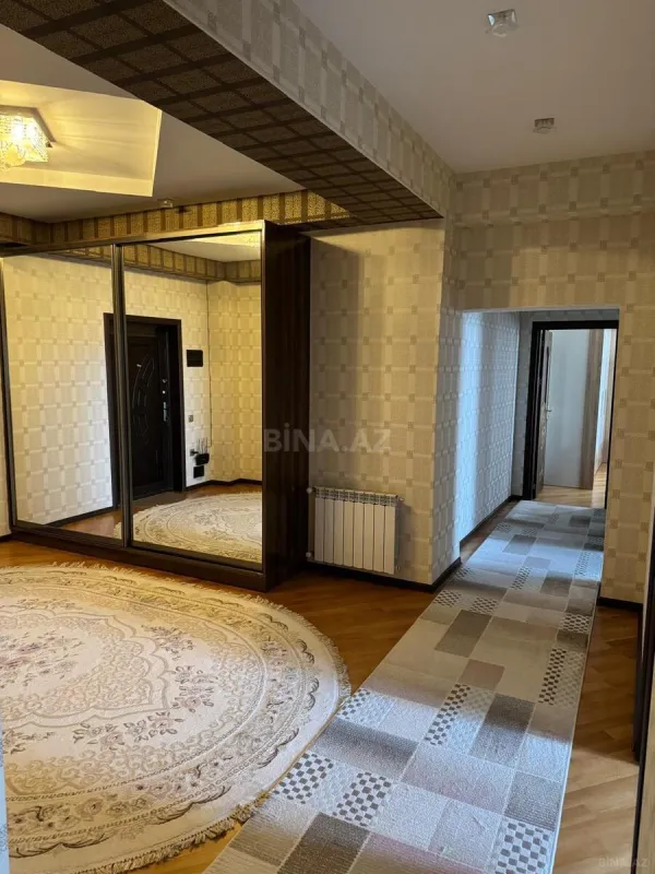 Satılır 3 otaqlı mənzil 120 m²