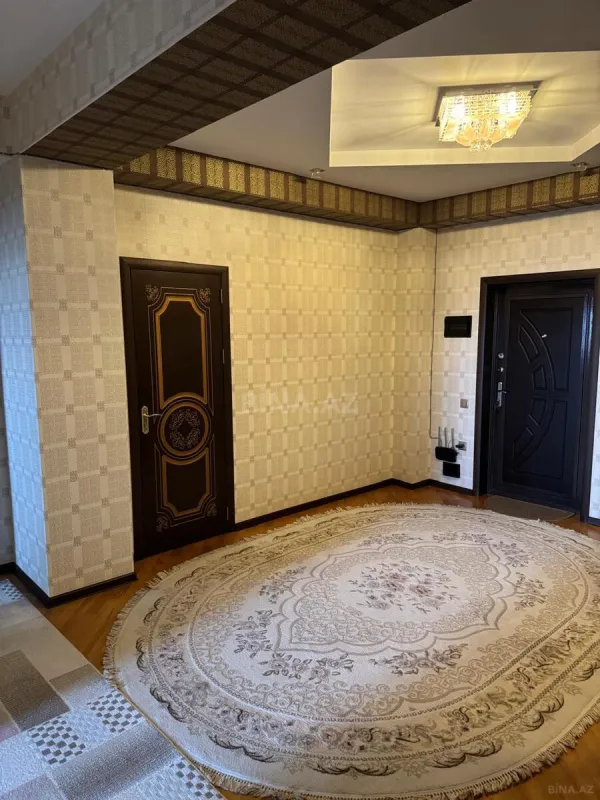 Satılır 3 otaqlı mənzil 120 m²