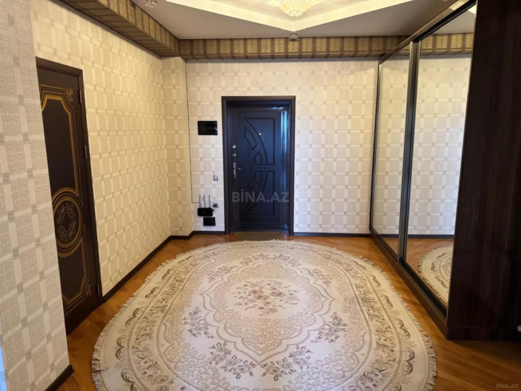 Satılır 3 otaqlı mənzil 120 m²