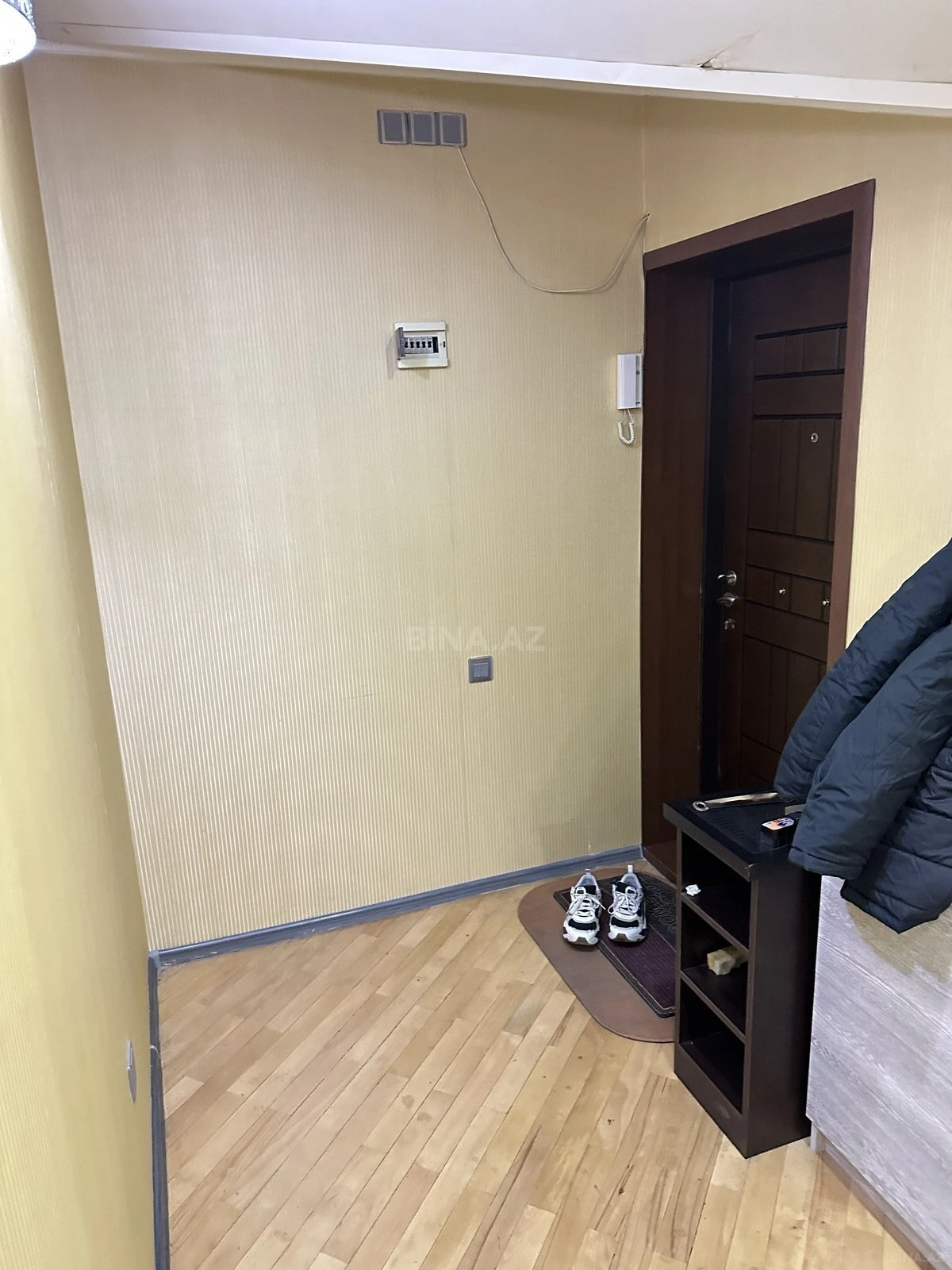Kirayə verilir 4 otaqlı mənzil 230 m²