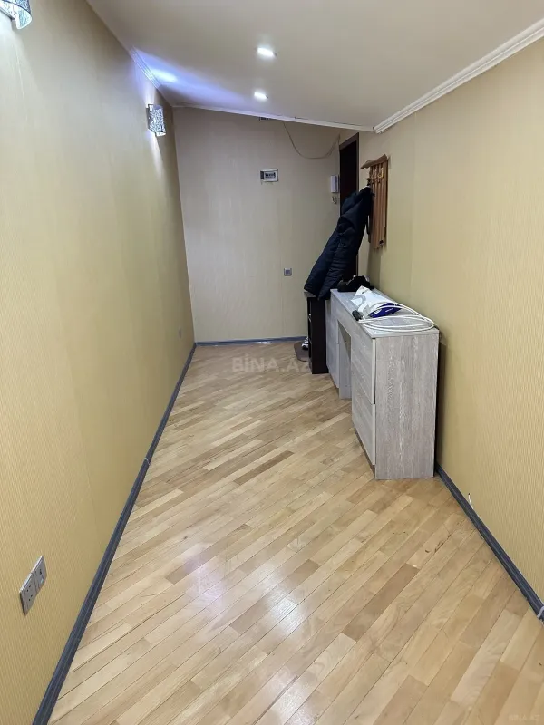Kirayə verilir 4 otaqlı mənzil 230 m²