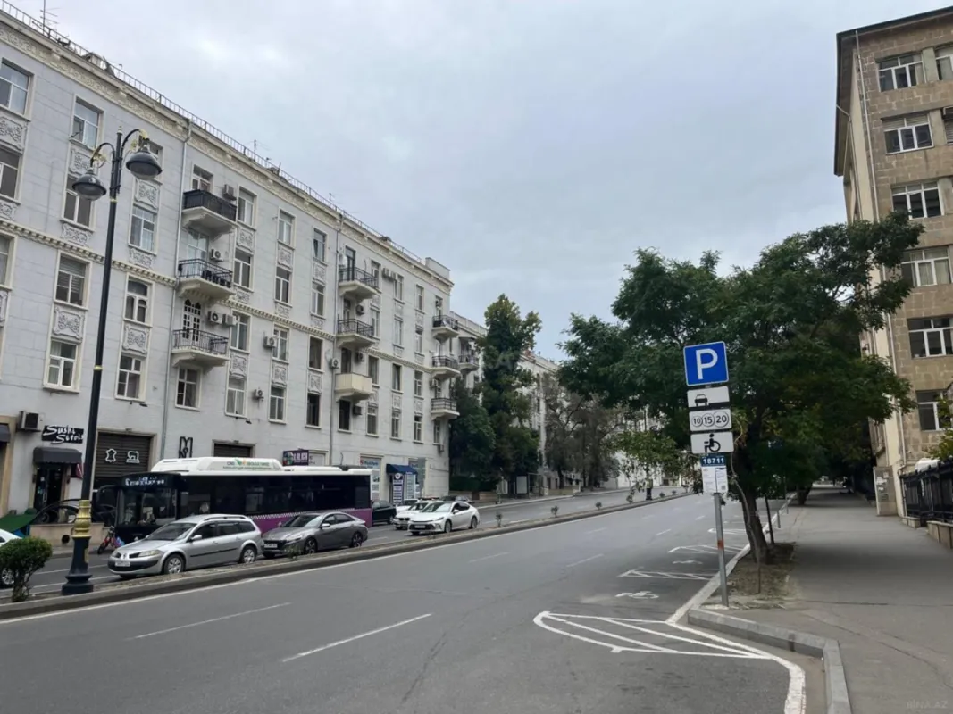 Satılır 3 otaqlı mənzil 120 m²