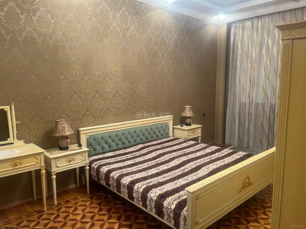 Satılır 3 otaqlı mənzil 120 m²