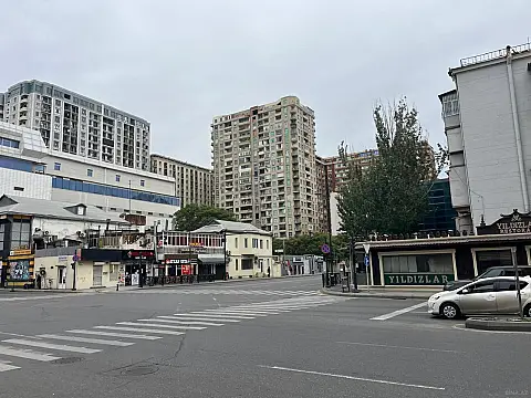 Satılır 3 otaqlı mənzil 120 m²