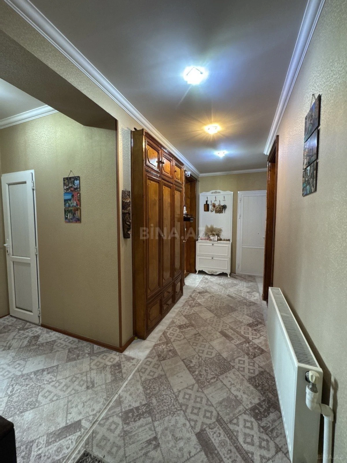 Satılır 4 otaqlı mənzil 113 m²