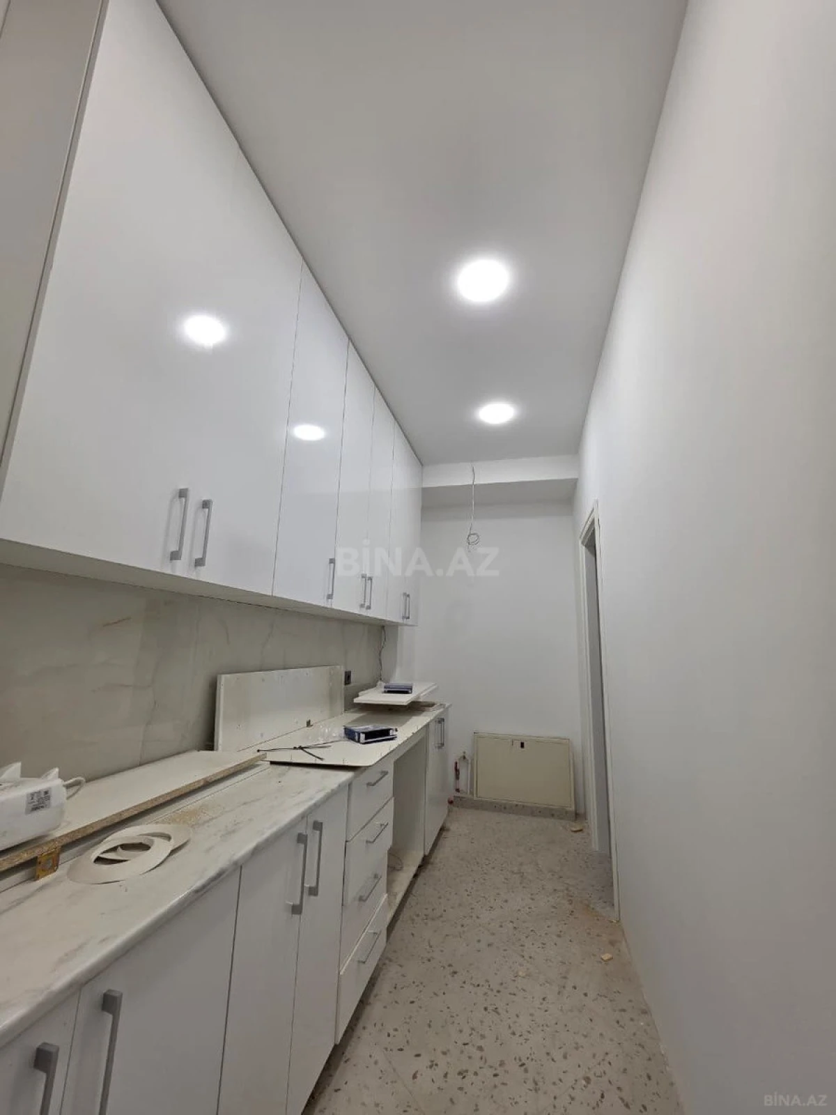 Satılır obyekt 60 m²