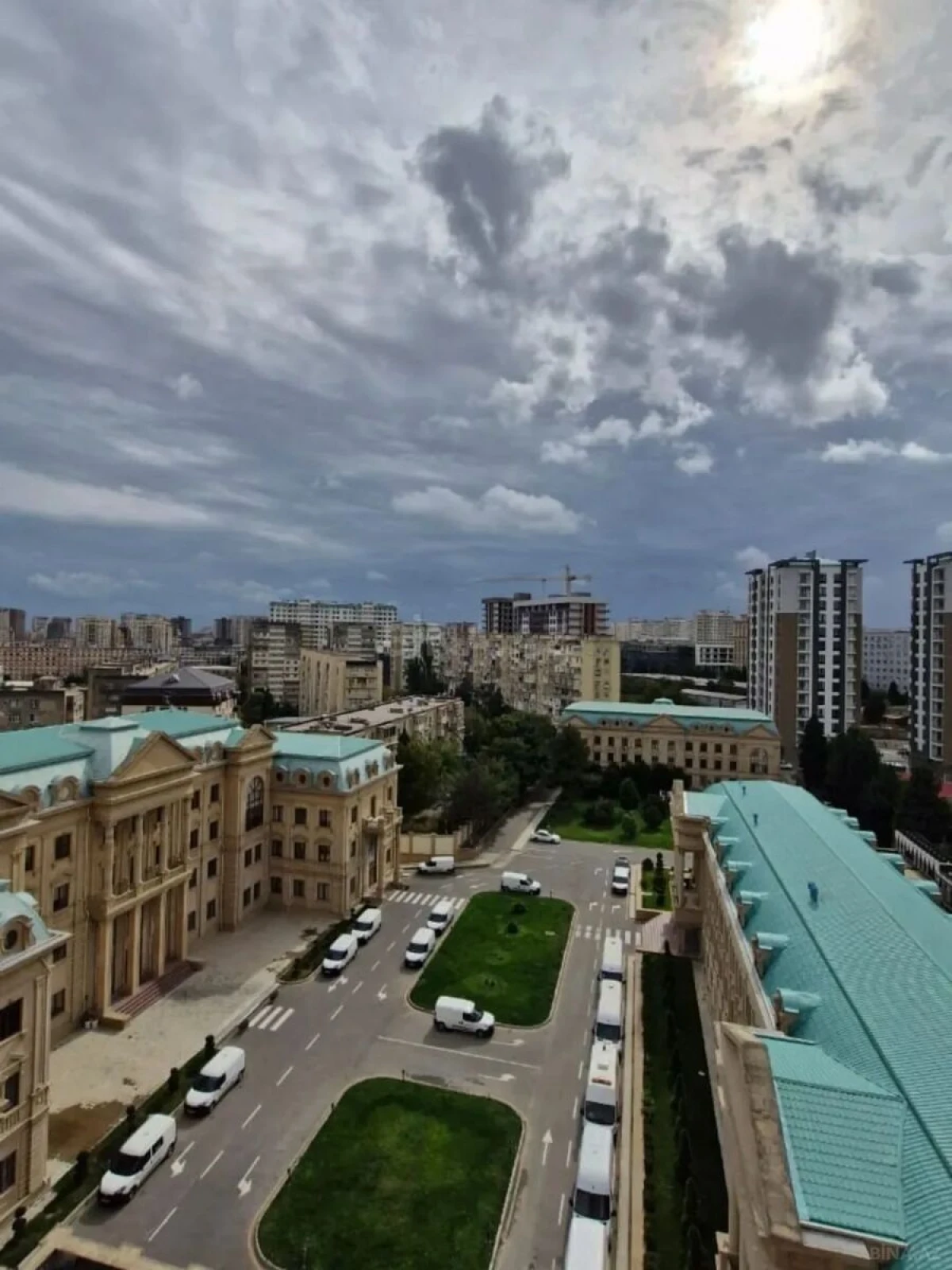 Satılır 2 otaqlı mənzil 69 m²