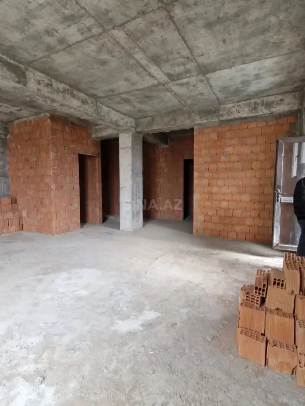 Satılır 2 otaqlı mənzil 69 m²