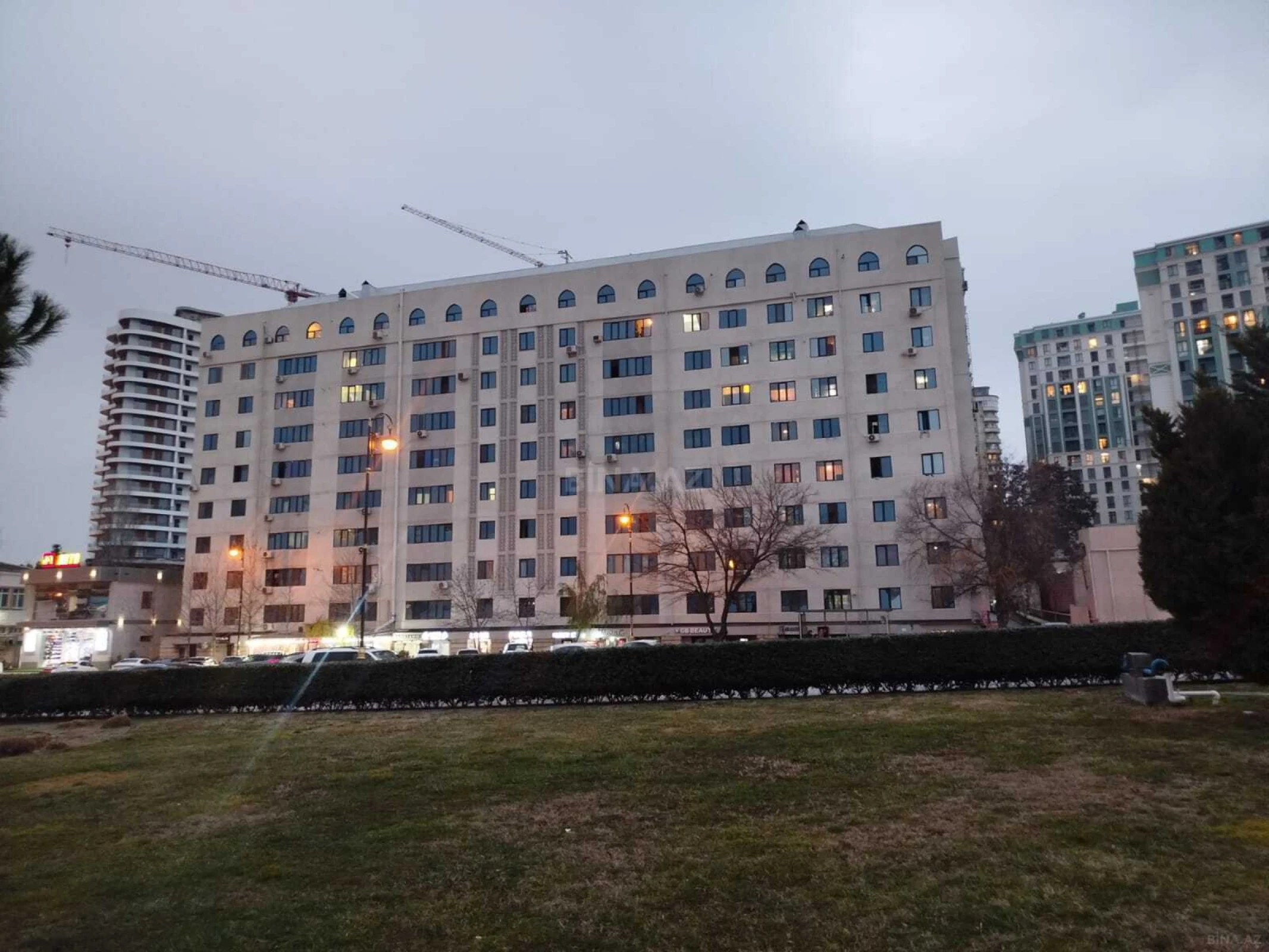 Kirayə verilir 4 otaqlı mənzil 155 m²