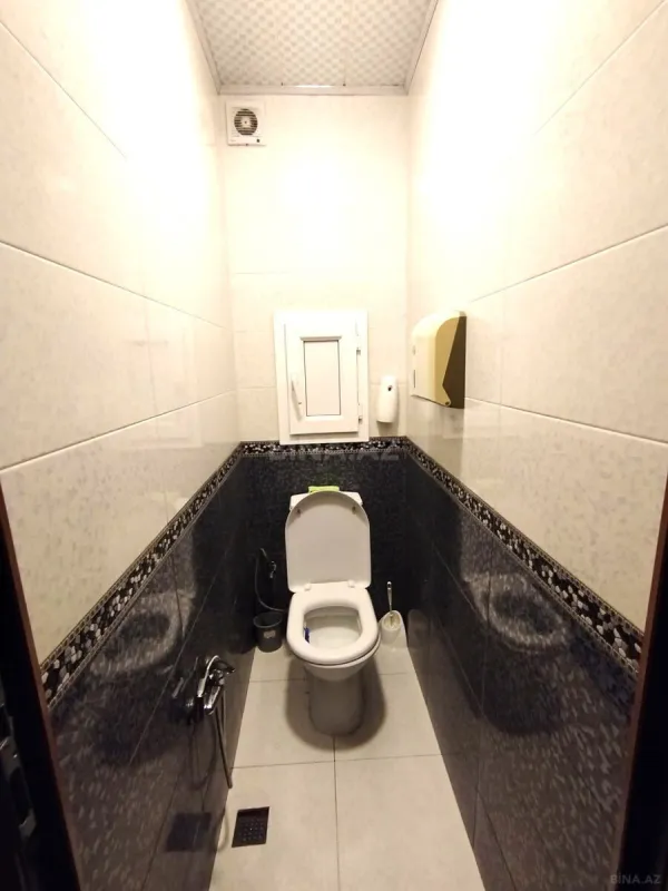 Kirayə verilir 4 otaqlı mənzil 155 m²