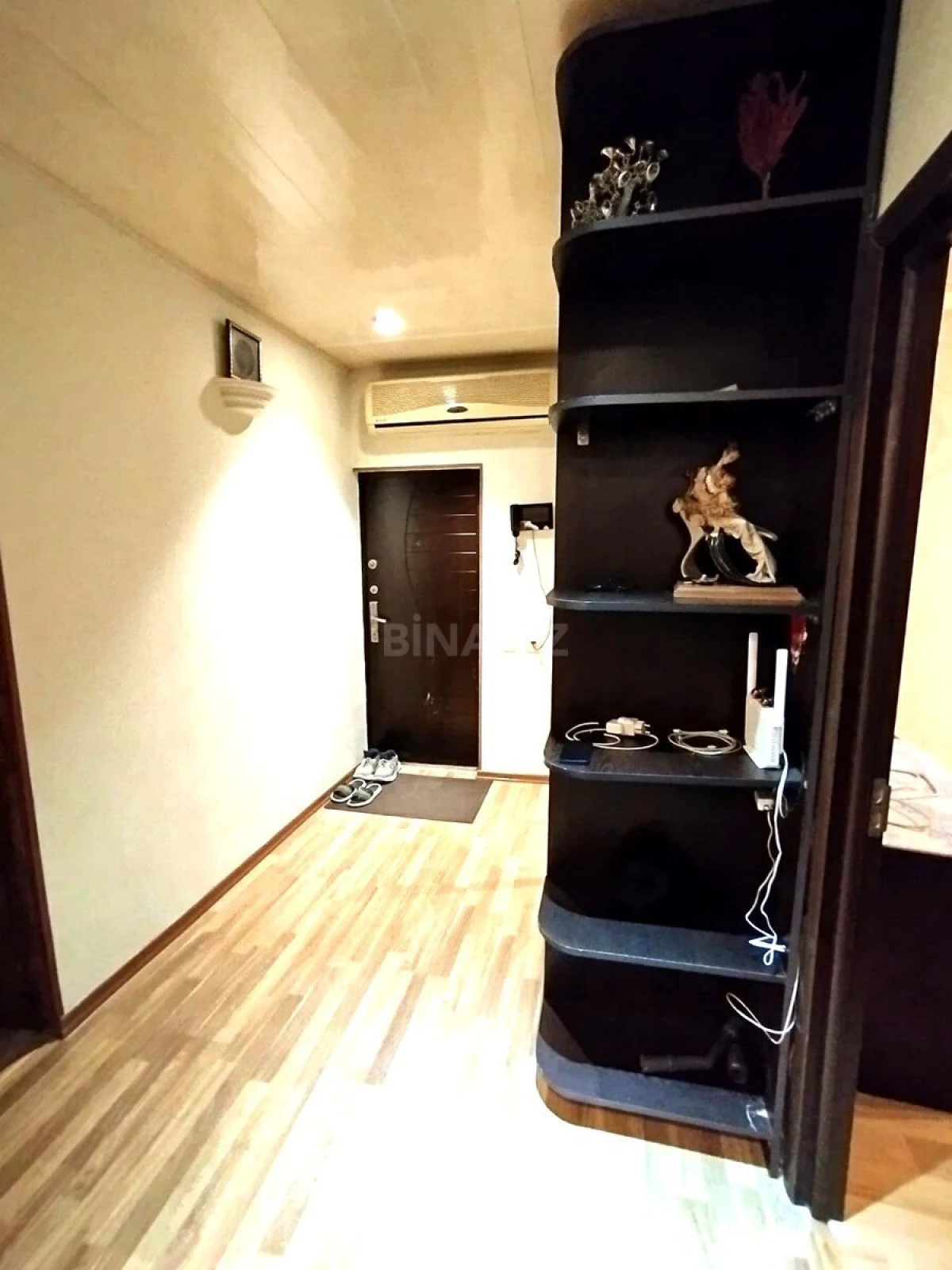 Kirayə verilir 4 otaqlı mənzil 155 m²