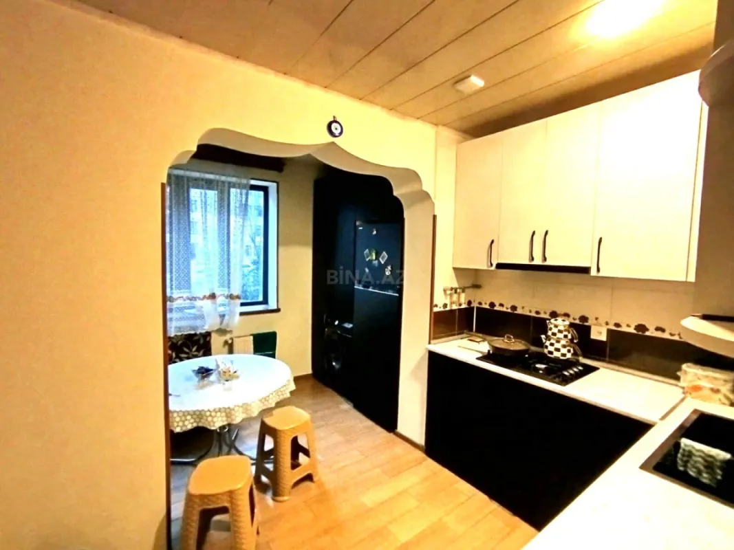 Kirayə verilir 4 otaqlı mənzil 155 m²