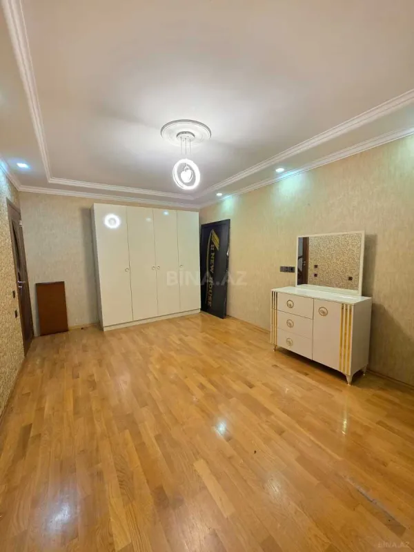 Kirayə verilir 3 otaqlı mənzil 115 m²