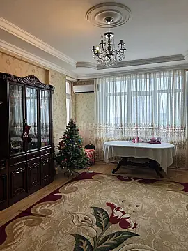 Satılır 3 otaqlı mənzil 120 m²