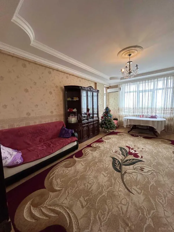 Satılır 3 otaqlı mənzil 120 m²