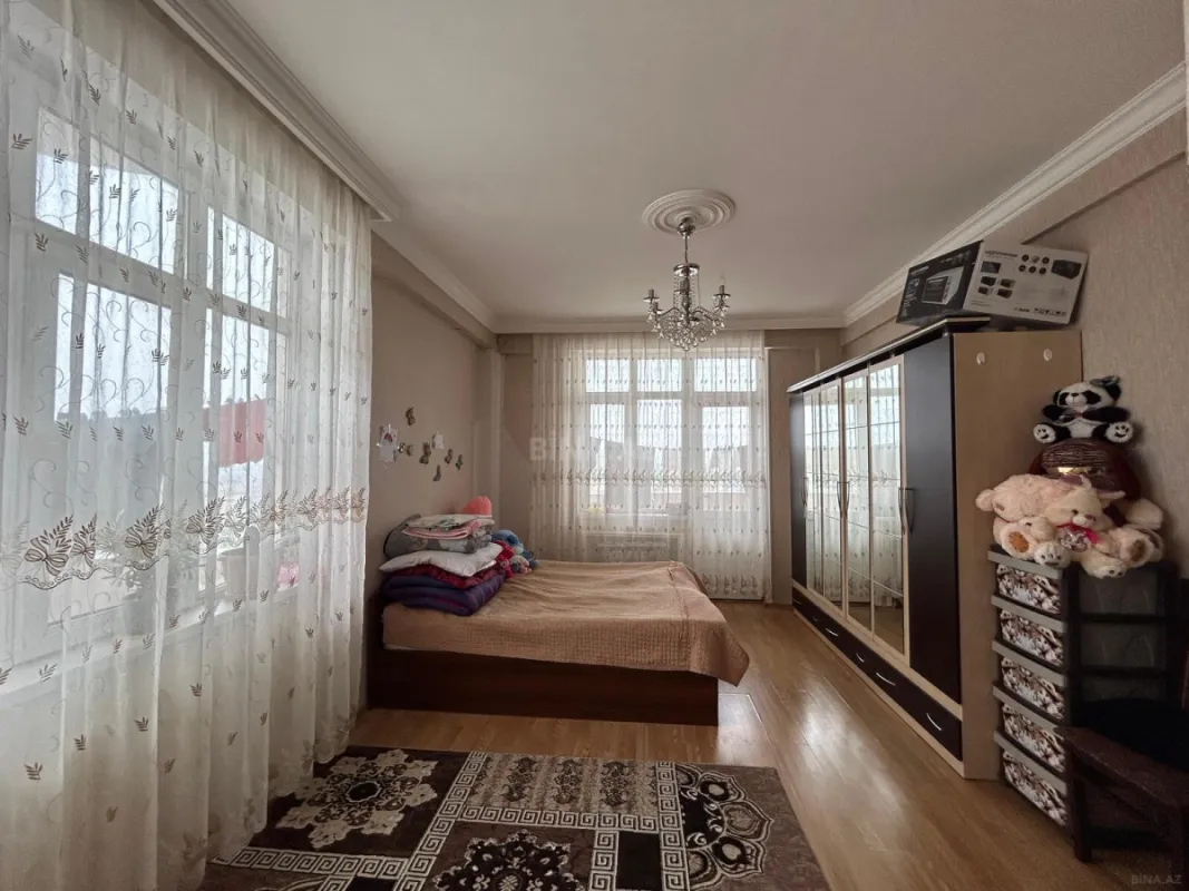 Satılır 3 otaqlı mənzil 120 m²