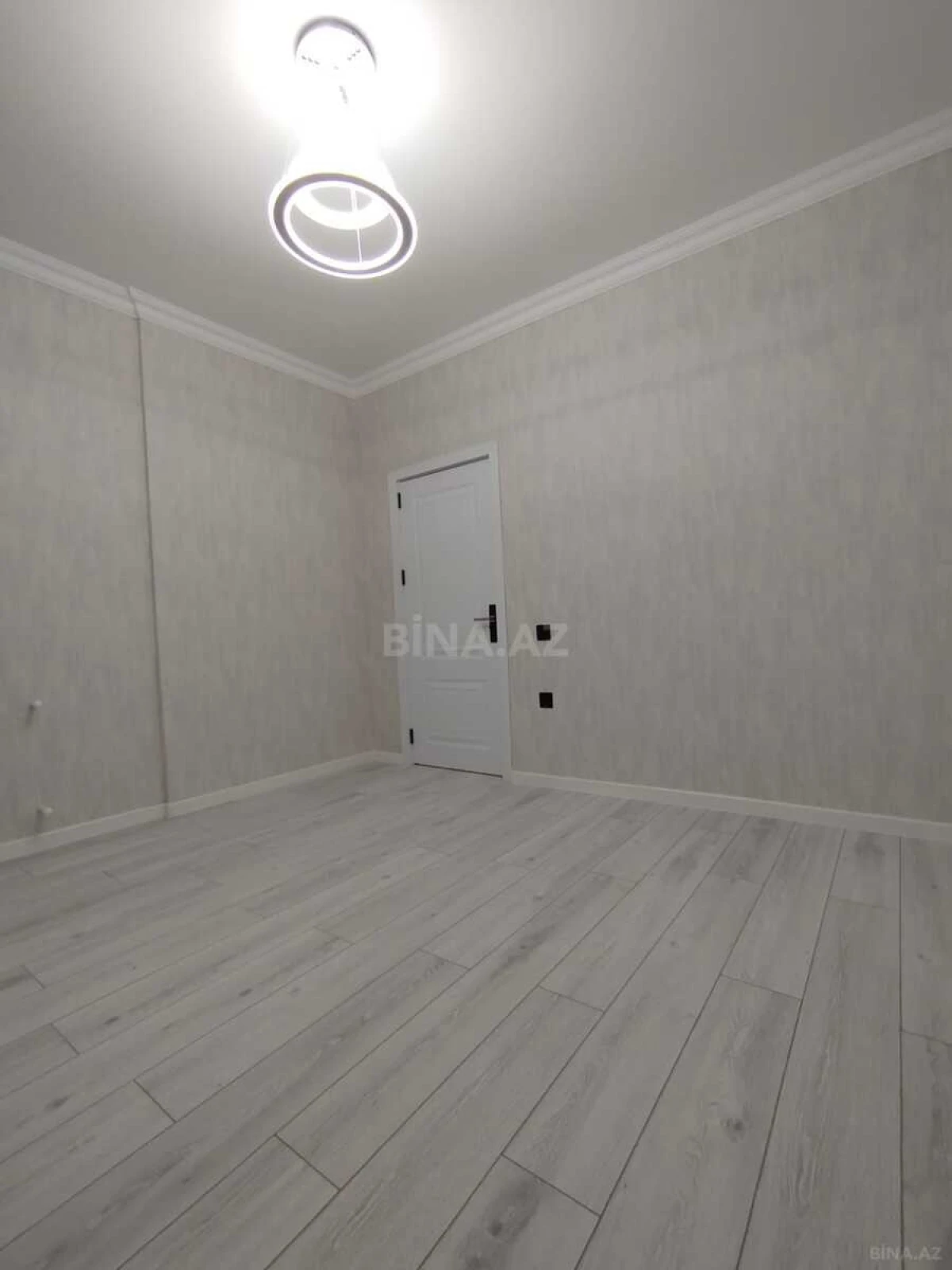 Satılır 3 otaqlı mənzil 97 m²