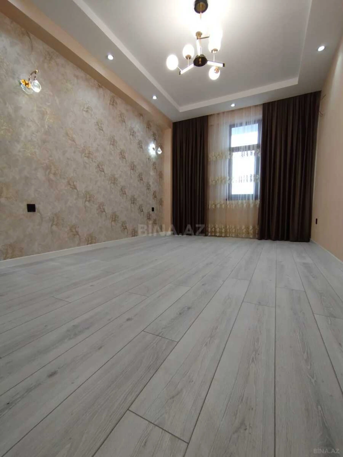 Satılır 3 otaqlı mənzil 97 m²
