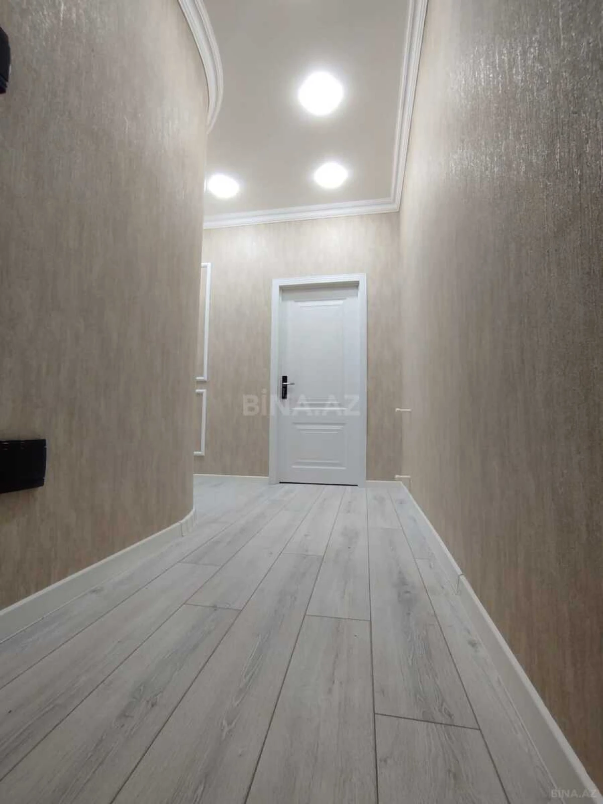Satılır 3 otaqlı mənzil 97 m²
