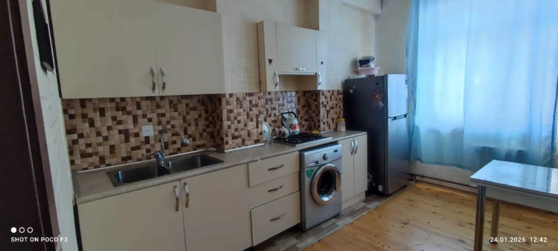 Satılır 2 otaqlı mənzil 74 m²