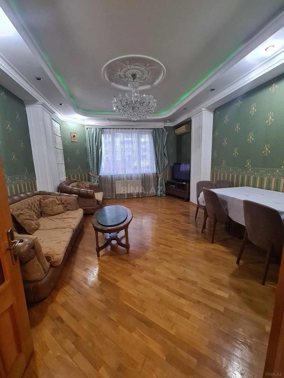 Kirayə verilir 2 otaqlı mənzil 85 m²