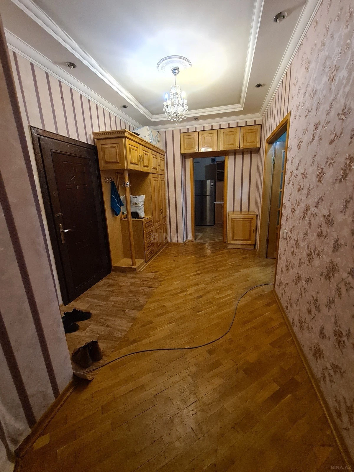 Kirayə verilir 2 otaqlı mənzil 85 m²