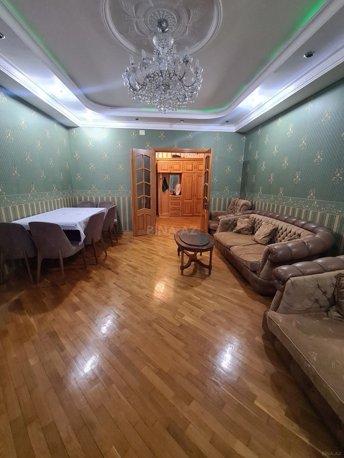 Kirayə verilir 2 otaqlı mənzil 85 m²