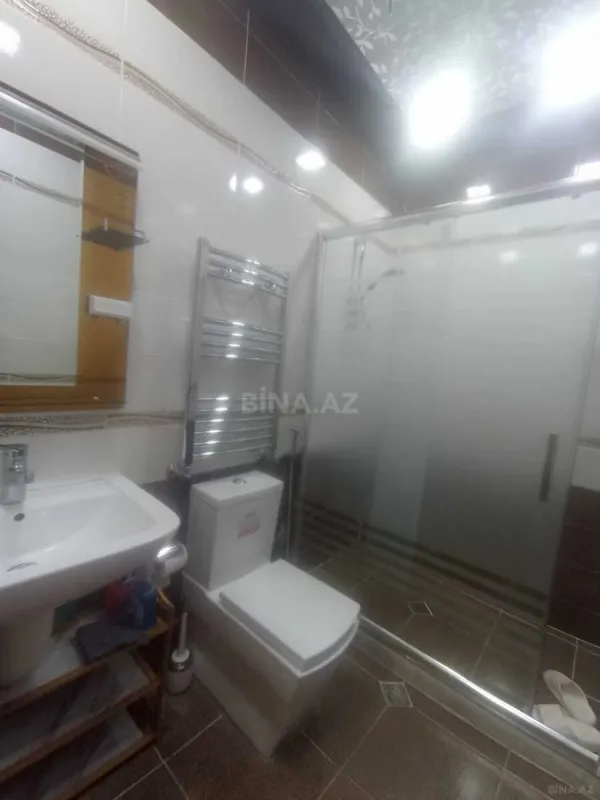 Kirayə verilir 2 otaqlı mənzil 97 m²