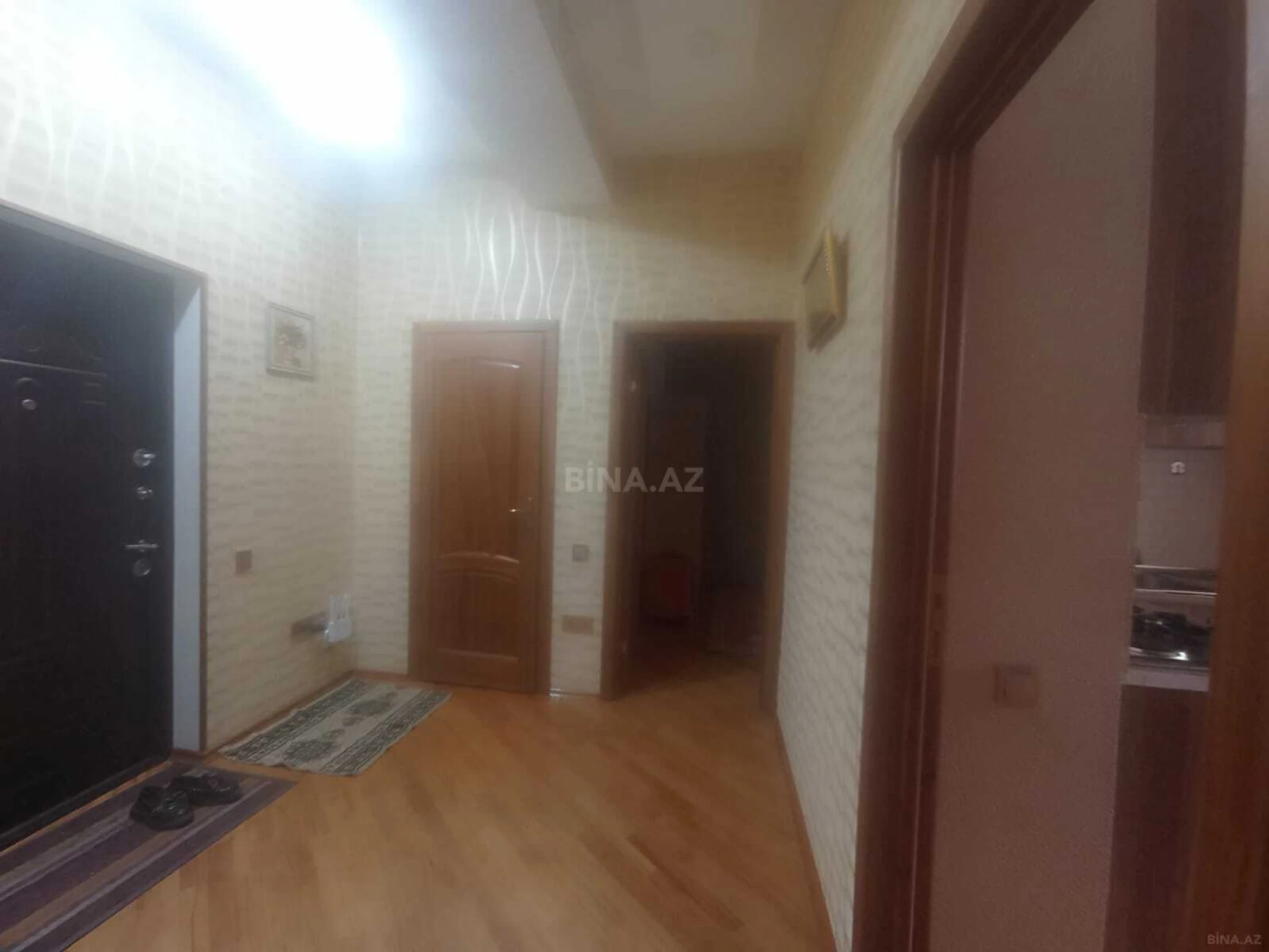 Kirayə verilir 2 otaqlı mənzil 97 m²