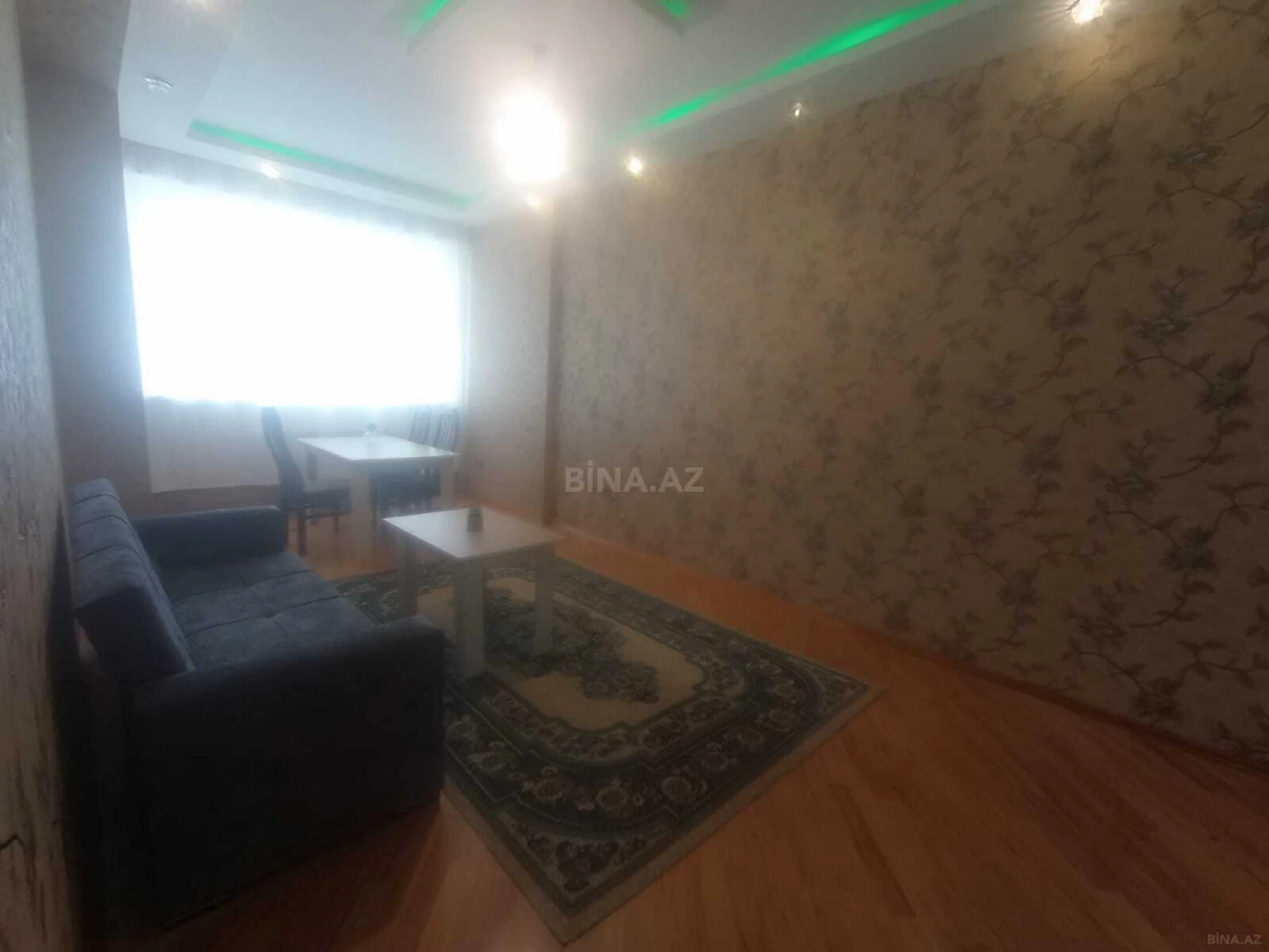 Kirayə verilir 2 otaqlı mənzil 97 m²