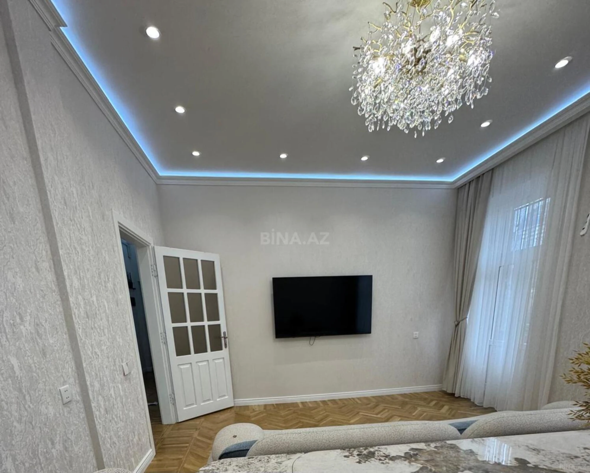 Kirayə verilir 3 otaqlı mənzil 90 m²
