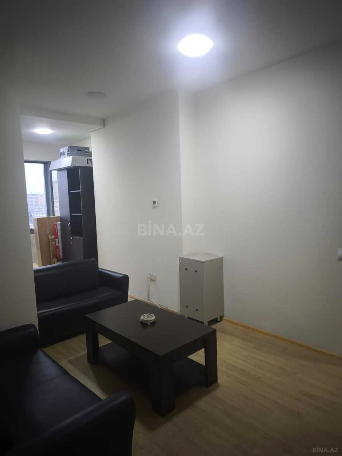 Satılır 7 otaqlı ofis 270.9 m²