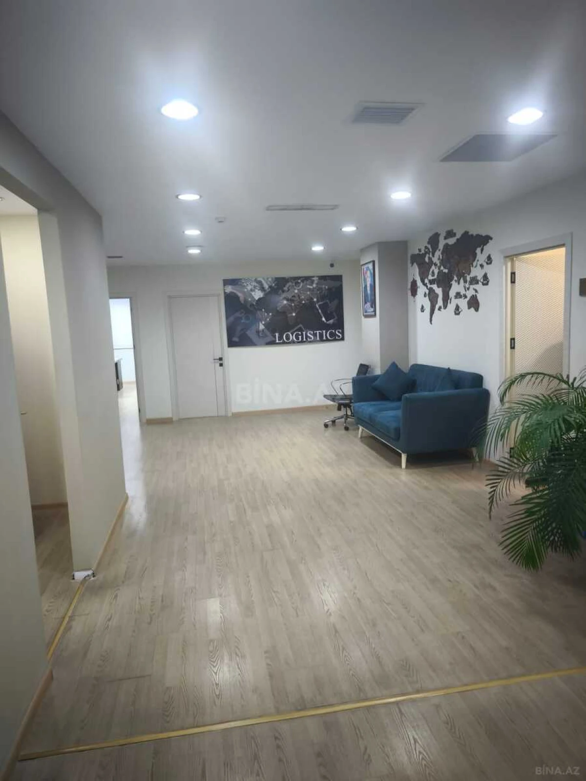 Satılır 7 otaqlı ofis 270.9 m²