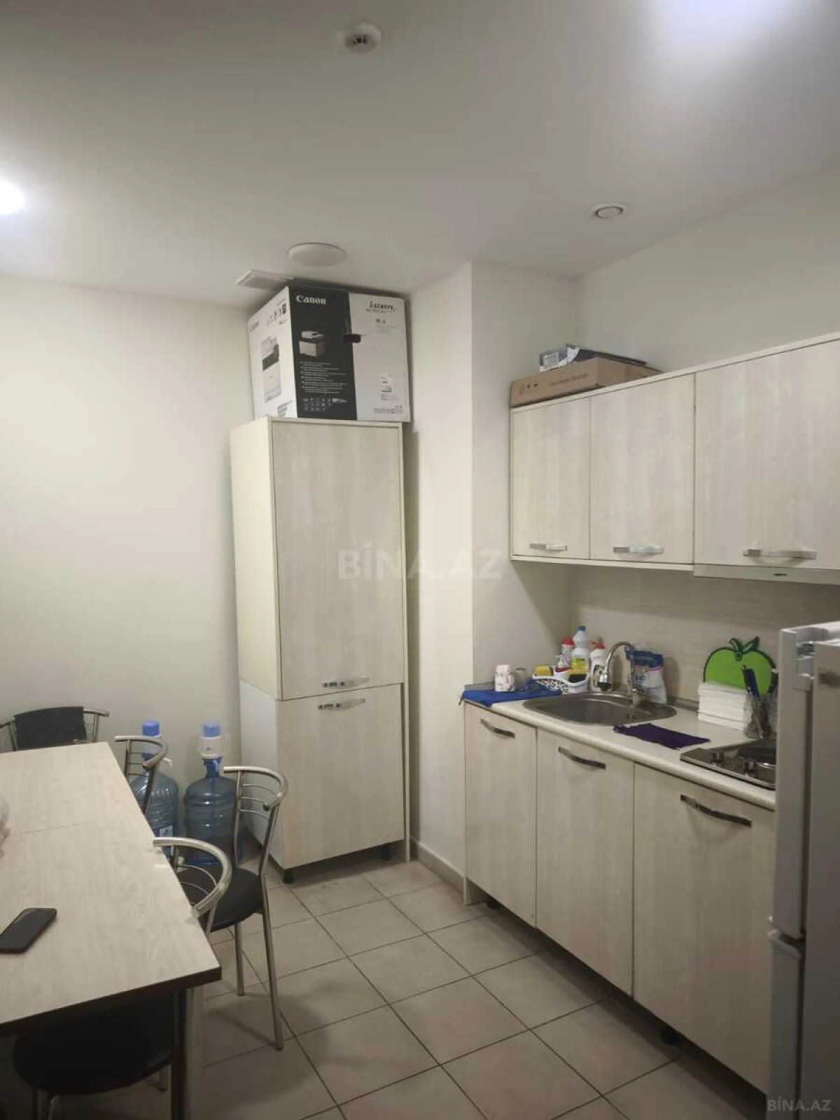 Satılır 7 otaqlı ofis 270.9 m²