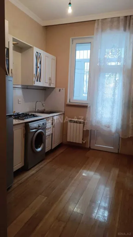 Satılır 1 otaqlı mənzil 42 m²