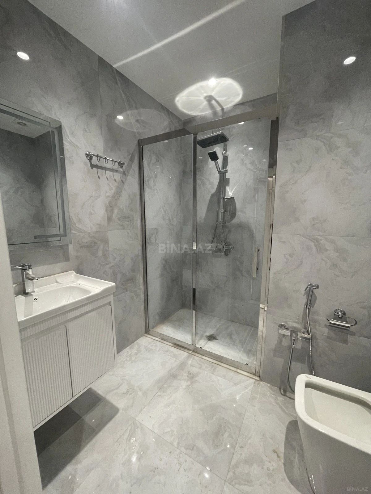 Satılır 3 otaqlı mənzil 80 m²