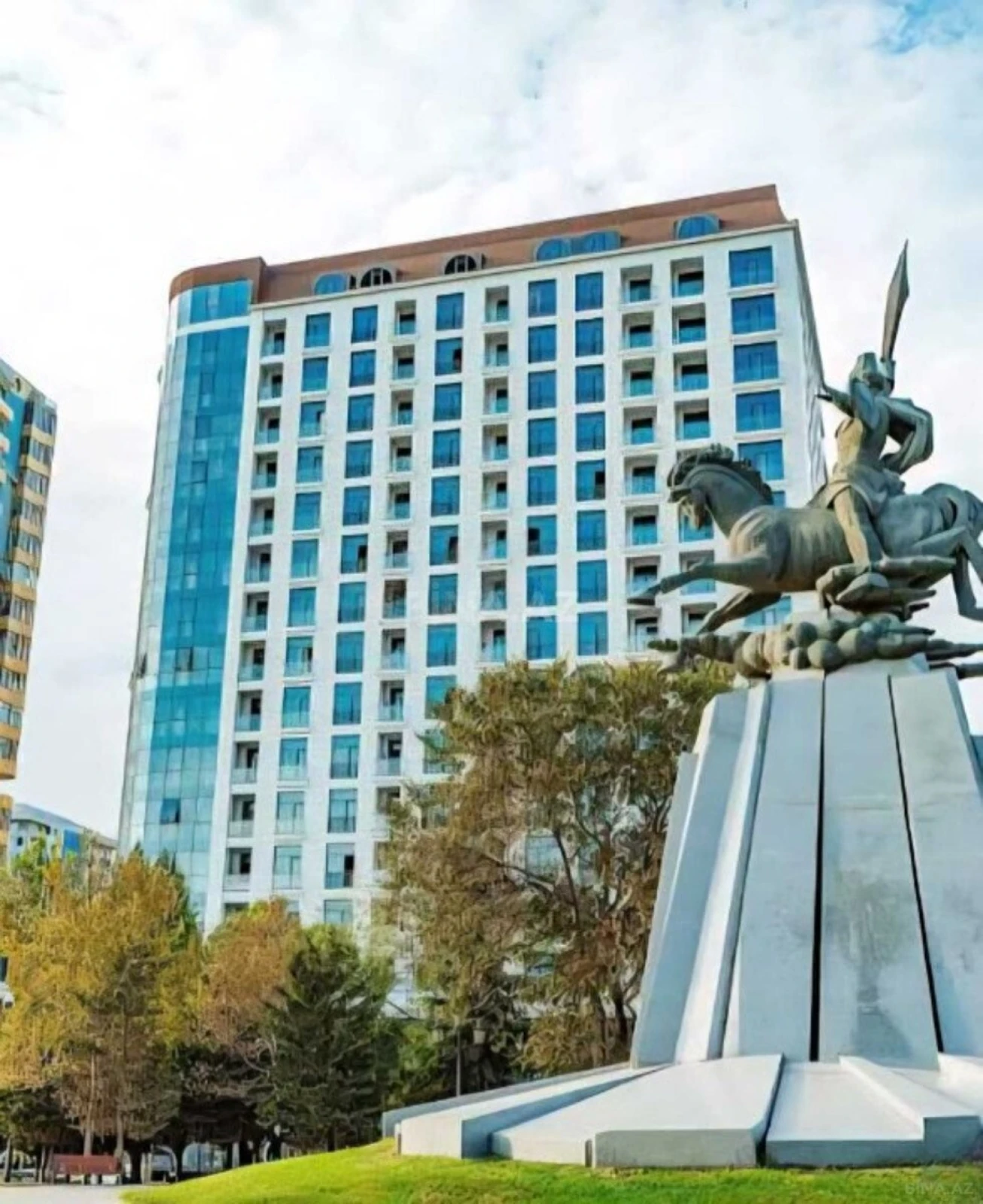 Satılır 2 otaqlı mənzil 95.5 m²