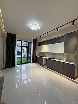 Satılır 4 otaqlı həyət evi 260 m²