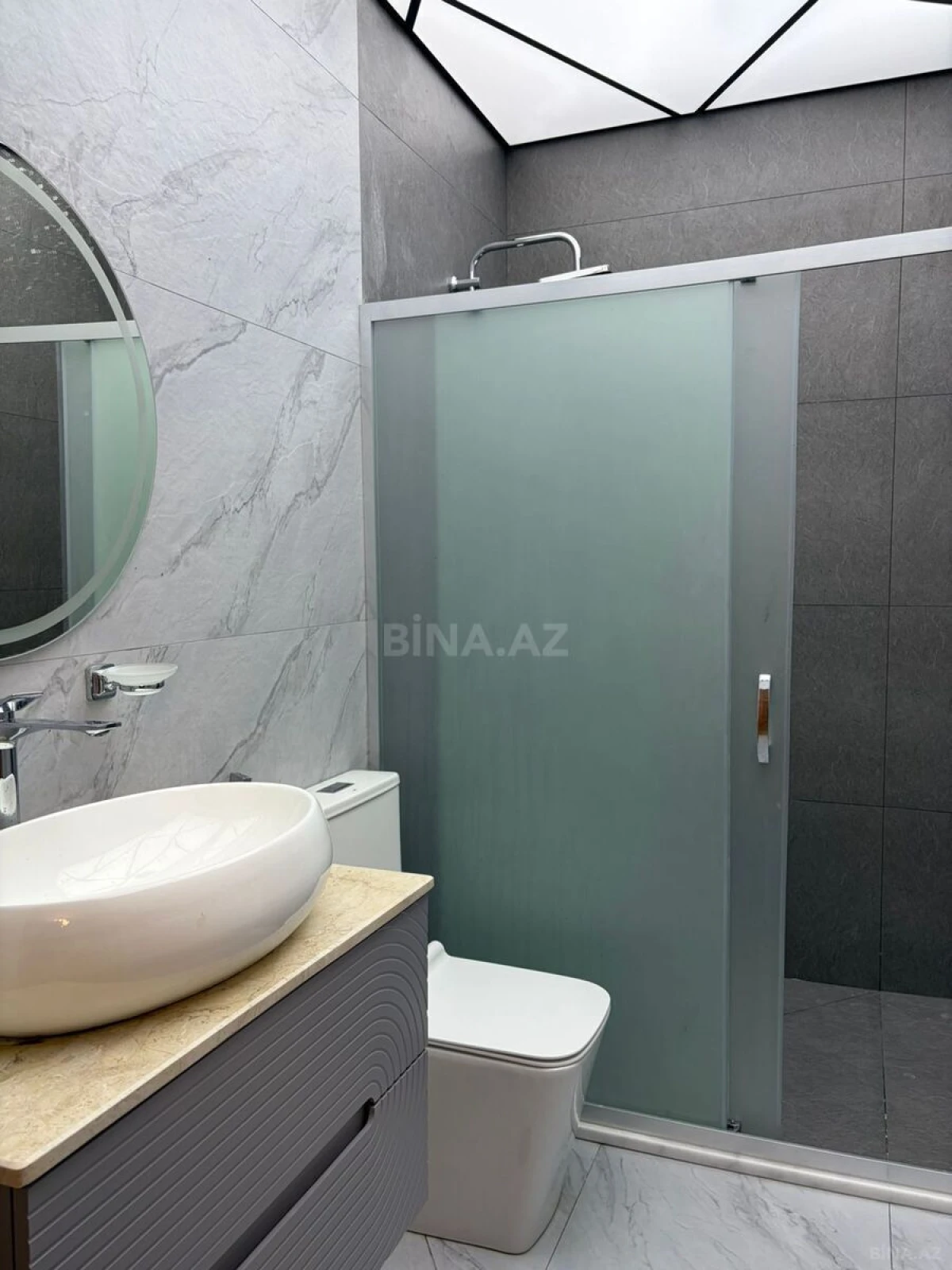 Satılır 4 otaqlı həyət evi 260 m²