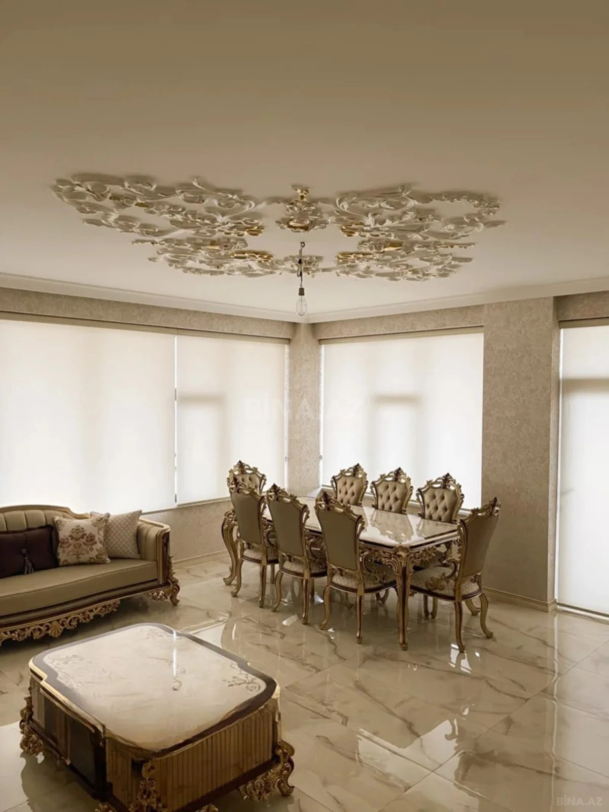 Satılır 4 otaqlı mənzil 186 m²