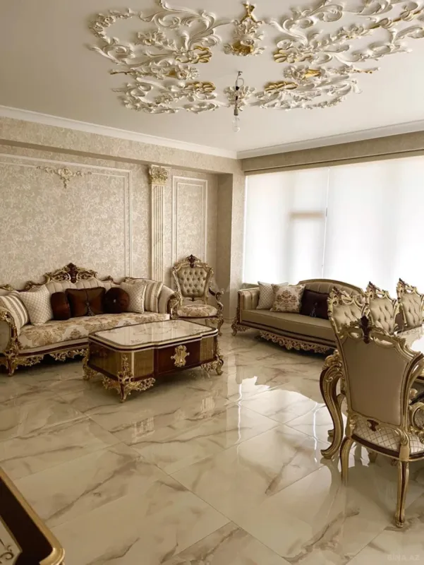 Satılır 4 otaqlı mənzil 186 m²