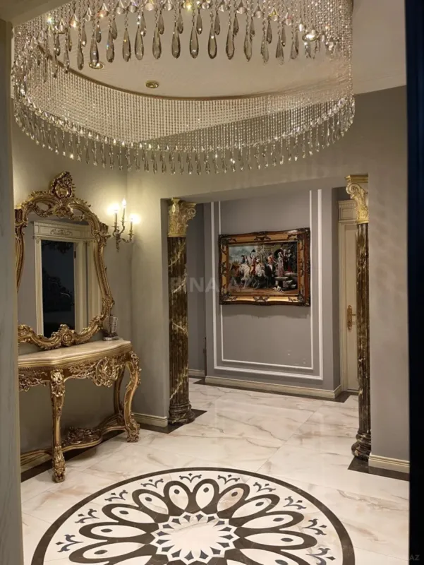 Satılır 4 otaqlı mənzil 186 m²